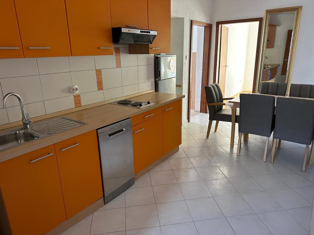 شقة App 4 - 6 Persons Direct On The Seaside, 1St Floor Ljubač المظهر الخارجي الصورة
